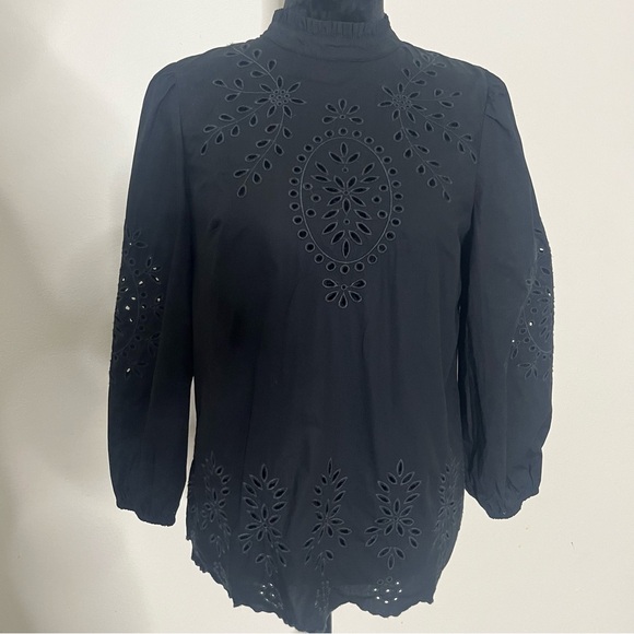 J. Crew Tops - J.‎ Crew Women’s Black Embroidered Eyelet Poplin Mock Neck Blouse Sz XXS